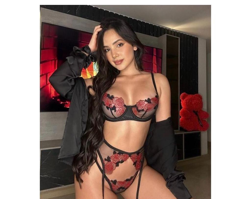  is Female Escorts. | East Midlands | United Kingdom | United Kingdom | scarletamour.com 