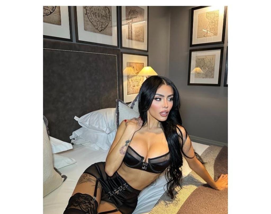  is Female Escorts. | East Midlands | United Kingdom | United Kingdom | scarletamour.com 