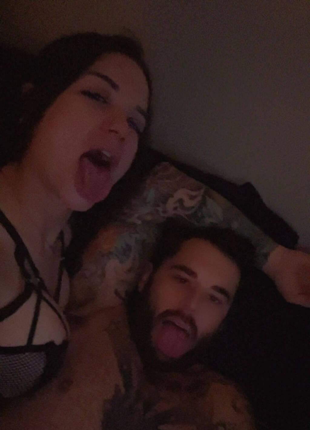 
                        Scarlett rose & bo dix
                     is Female Escorts. | Saskatoon | Saskatchewan | Canada | scarletamour.com 
