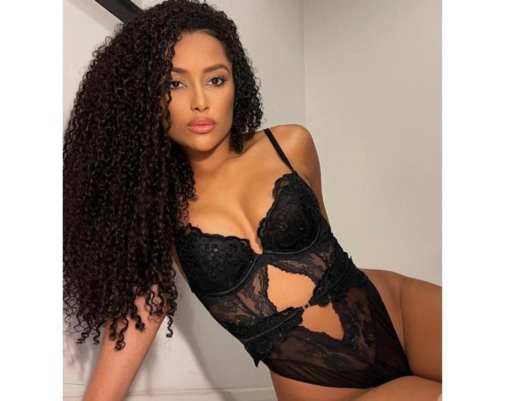  is Female Escorts. | Leeds | United Kingdom | United Kingdom | scarletamour.com 