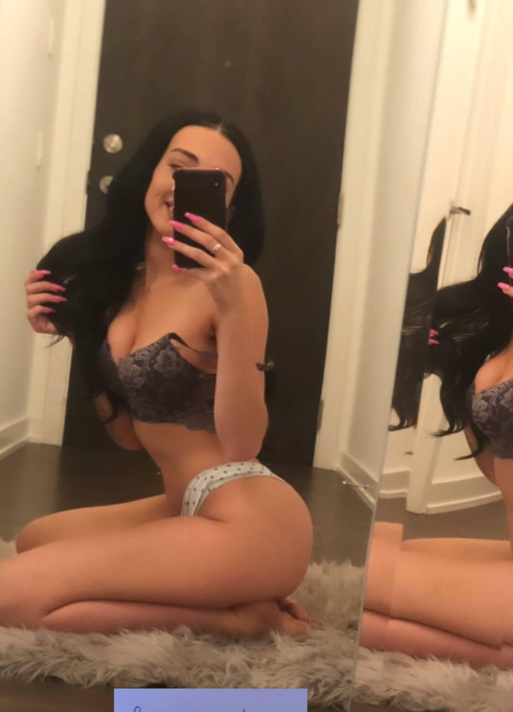 
                        Leila
                     is Female Escorts. | Calgary | Alberta | Canada | scarletamour.com 