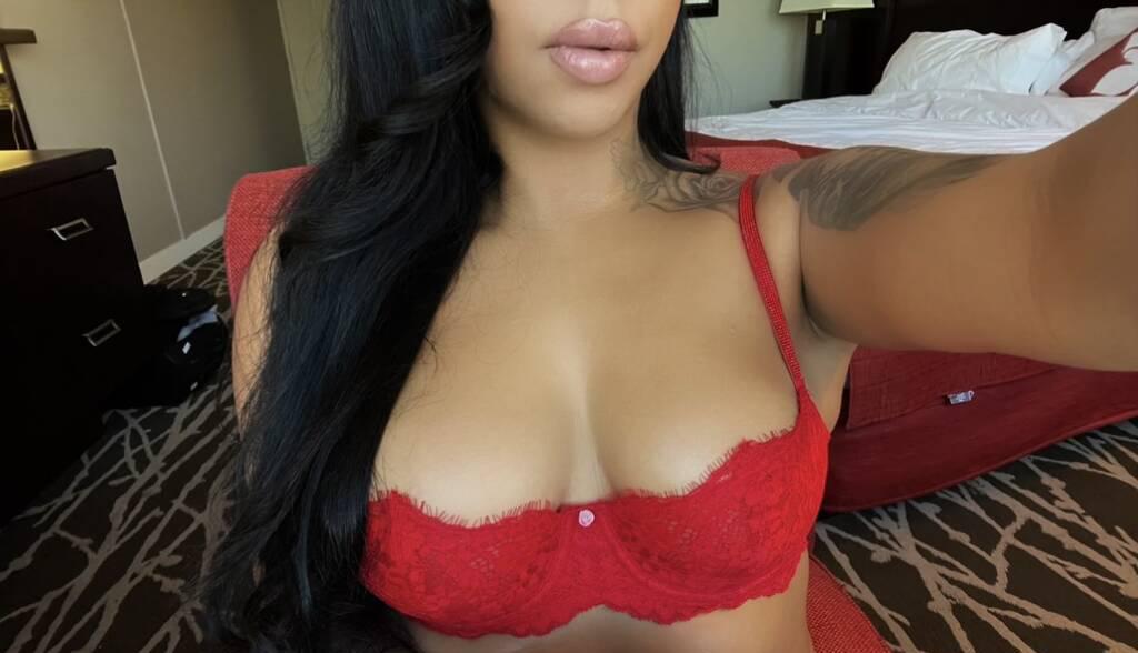 
                        Serenity
                     is Female Escorts. | Edmonton | Alberta | Canada | scarletamour.com 