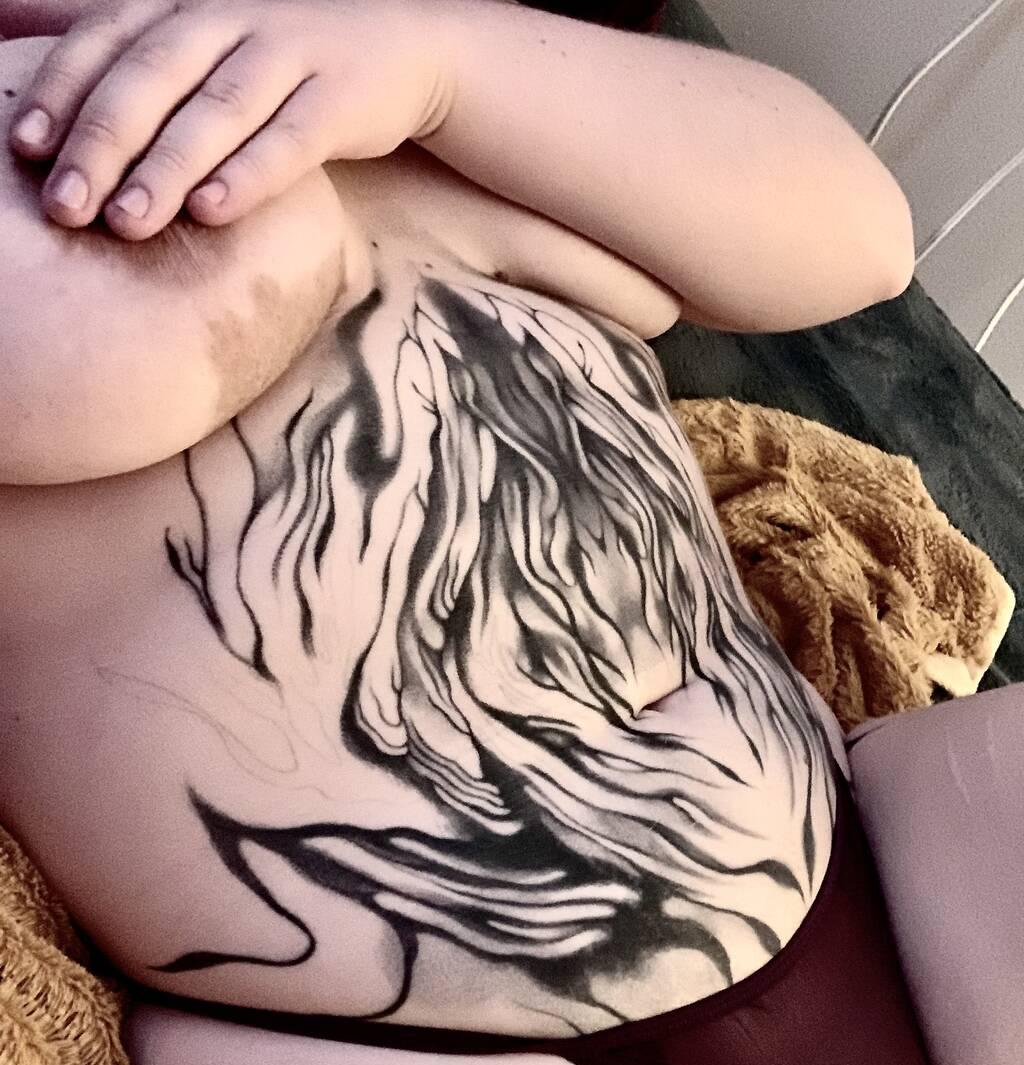 
                        Luna Lethe
                     is Female Escorts. | Sunshine Coast | British Columbia | Canada | scarletamour.com 