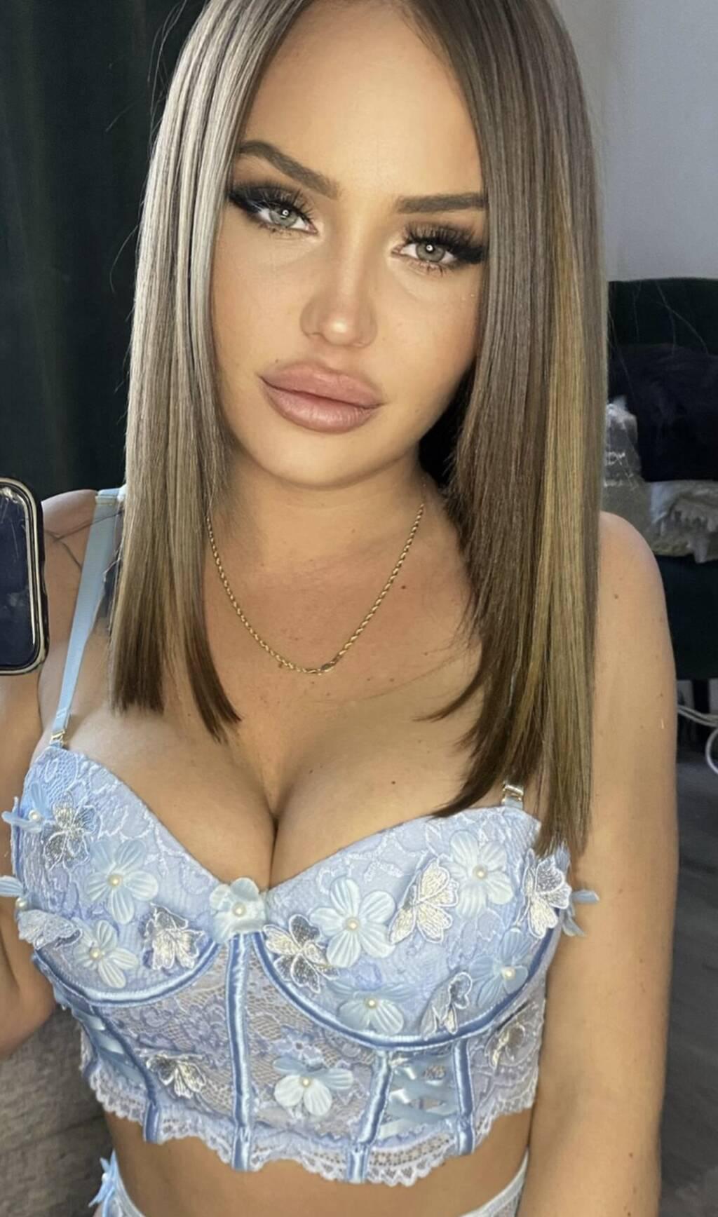 
                        Tiffany
                     is Female Escorts. | Regina | Saskatchewan | Canada | scarletamour.com 