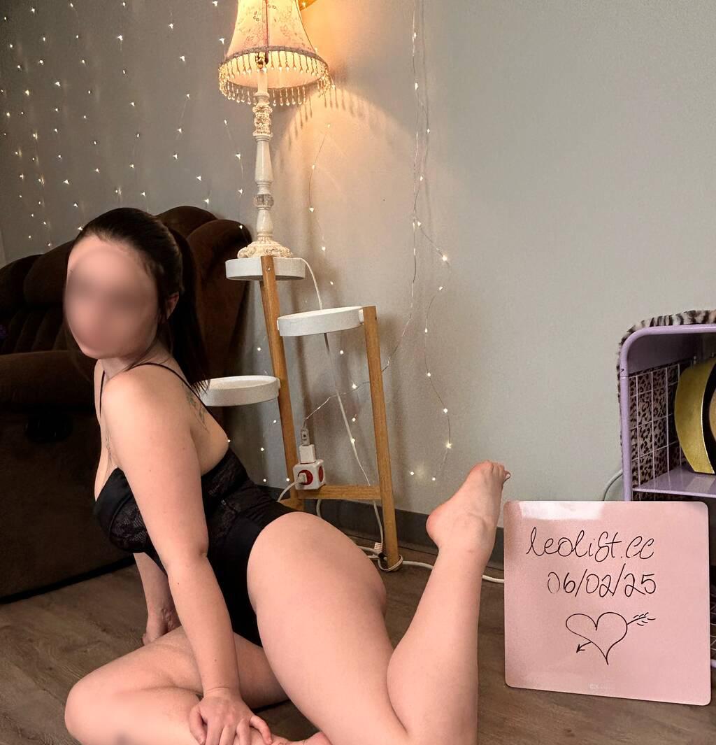 
                        Lydia
                     is Female Escorts. | Kitchener | Ontario | Canada | scarletamour.com 