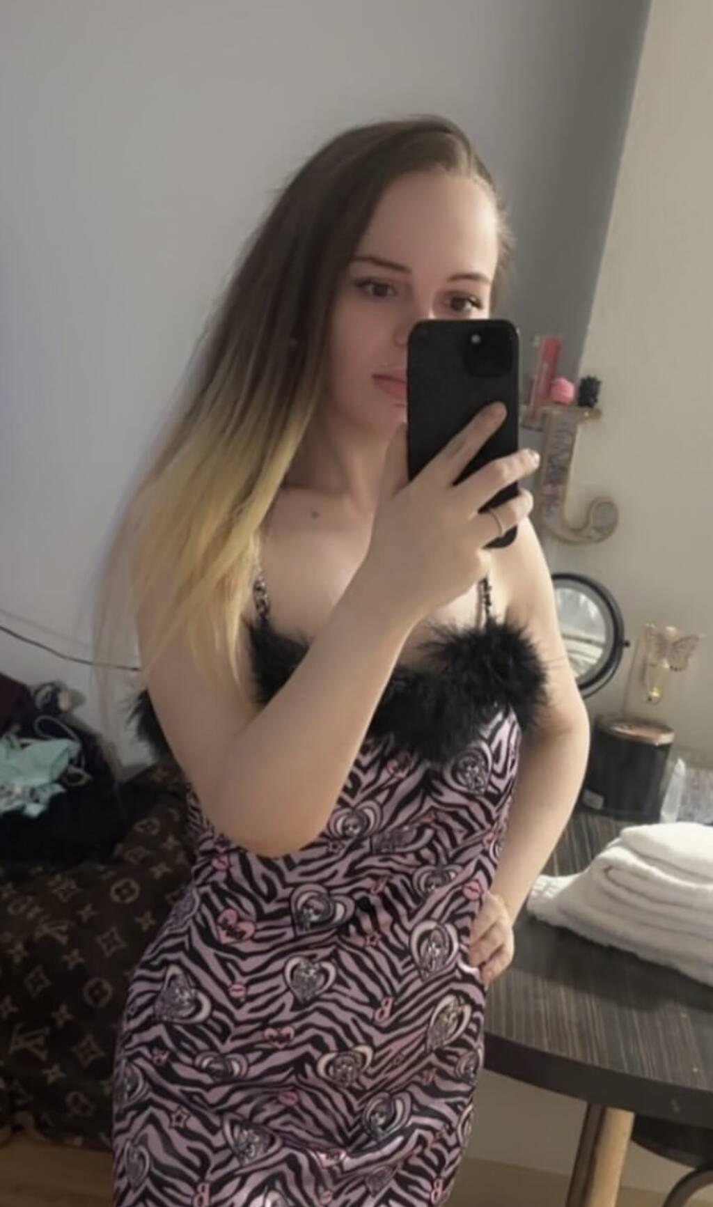 
                        Nicole
                     is Female Escorts. | Toronto | Ontario | Canada | scarletamour.com 