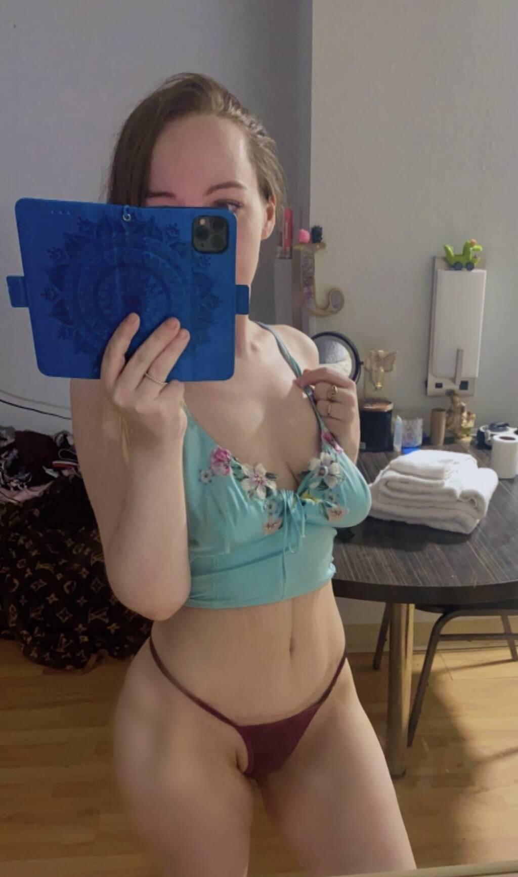 
                        Nicole
                     is Female Escorts. | Toronto | Ontario | Canada | scarletamour.com 