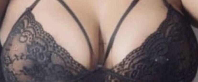
                        Kim
                     is Female Escorts. | Barrie | Ontario | Canada | scarletamour.com 