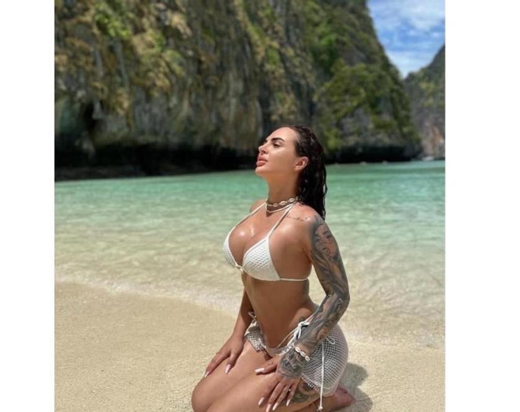  is Female Escorts. | Devon | United Kingdom | United Kingdom | scarletamour.com 