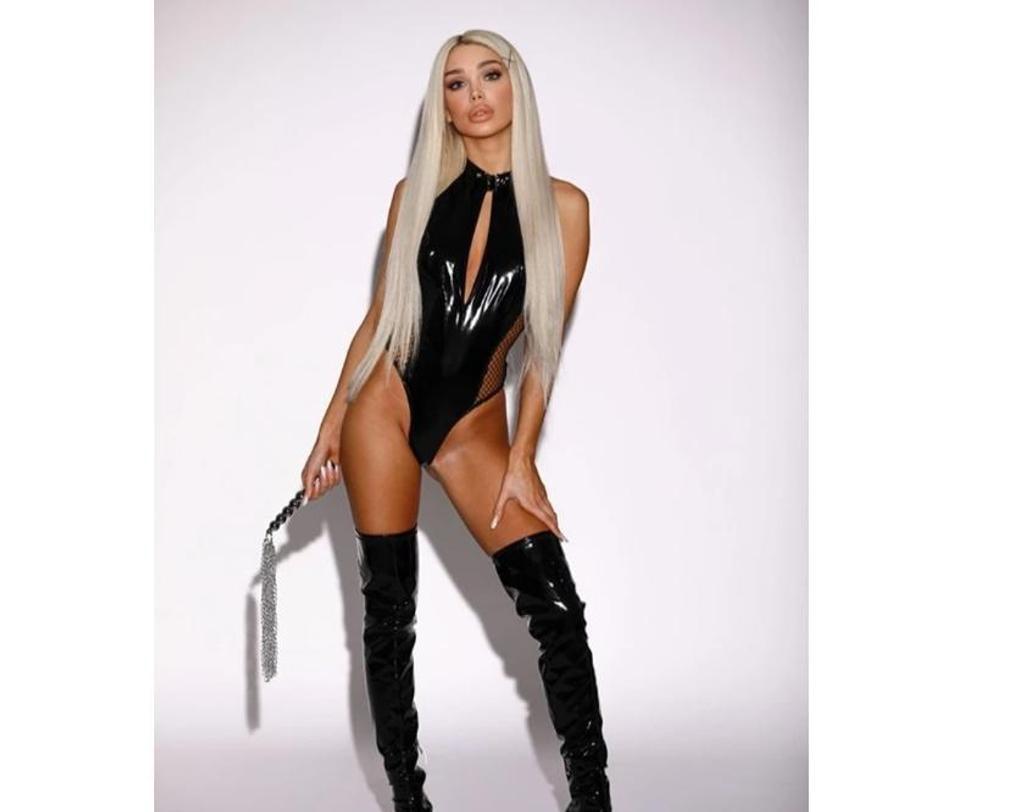  is Female Escorts. | Essex | United Kingdom | United Kingdom | scarletamour.com 