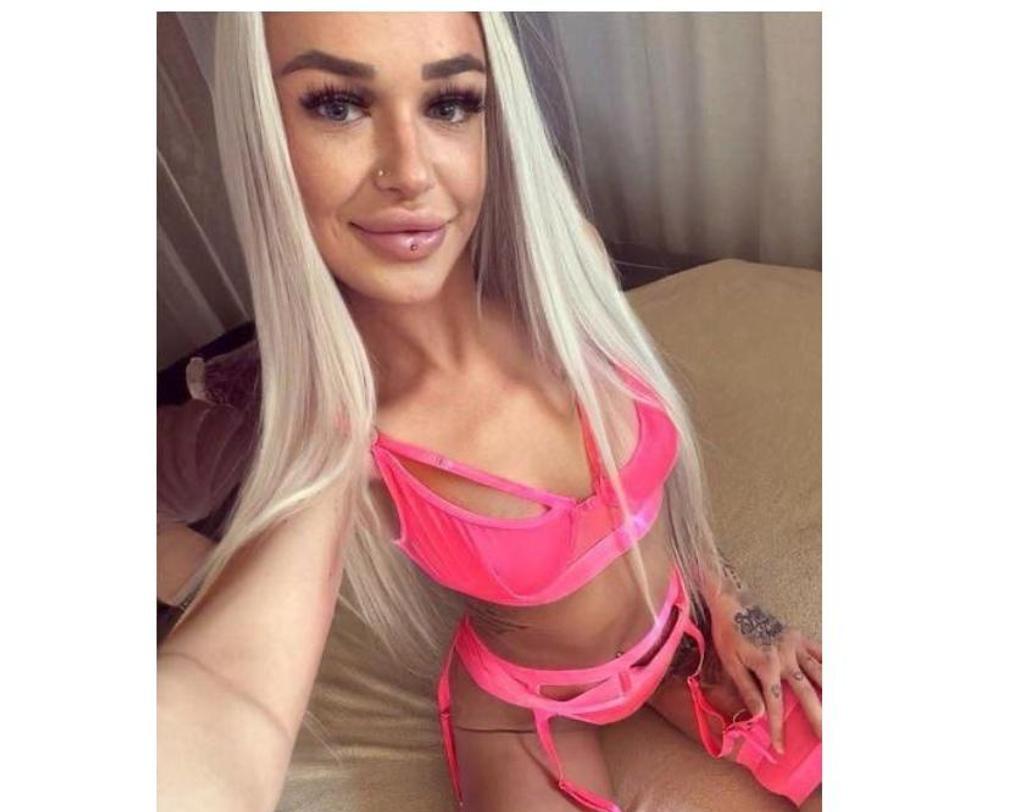  is Female Escorts. | Devon | United Kingdom | United Kingdom | scarletamour.com 