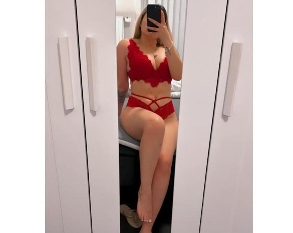  is Female Escorts. | Devon | United Kingdom | United Kingdom | scarletamour.com 