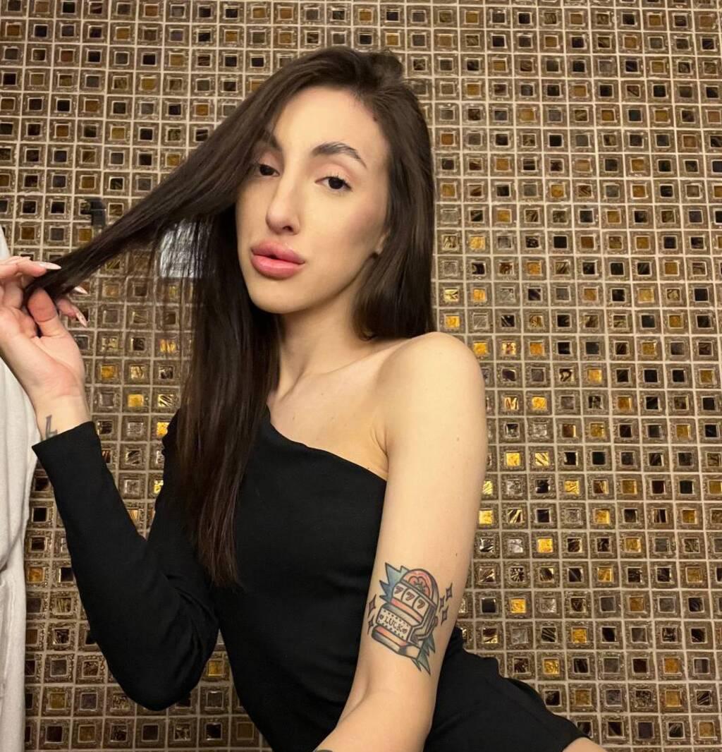 
                        sophie
                     is Female Escorts. | Toronto | Ontario | Canada | scarletamour.com 