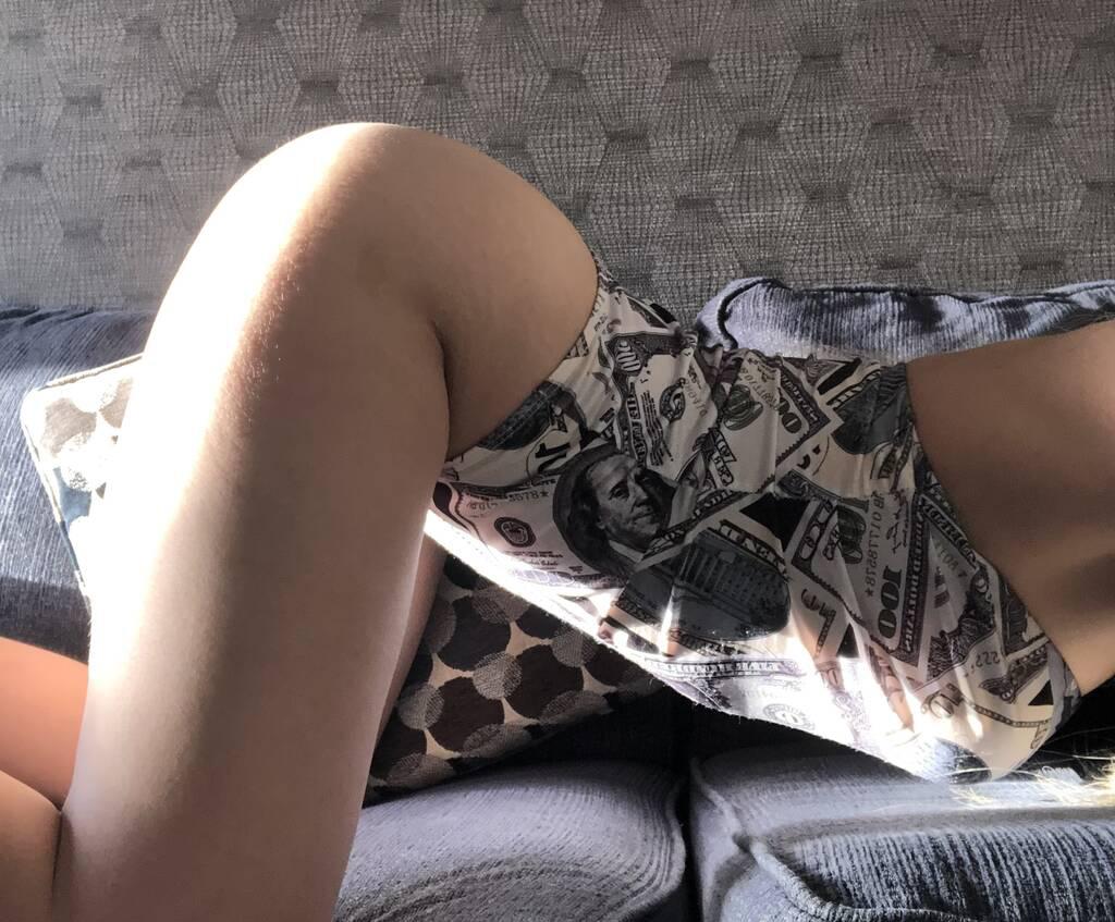 
                        Peaches
                     is Female Escorts. | Toronto | Ontario | Canada | scarletamour.com 