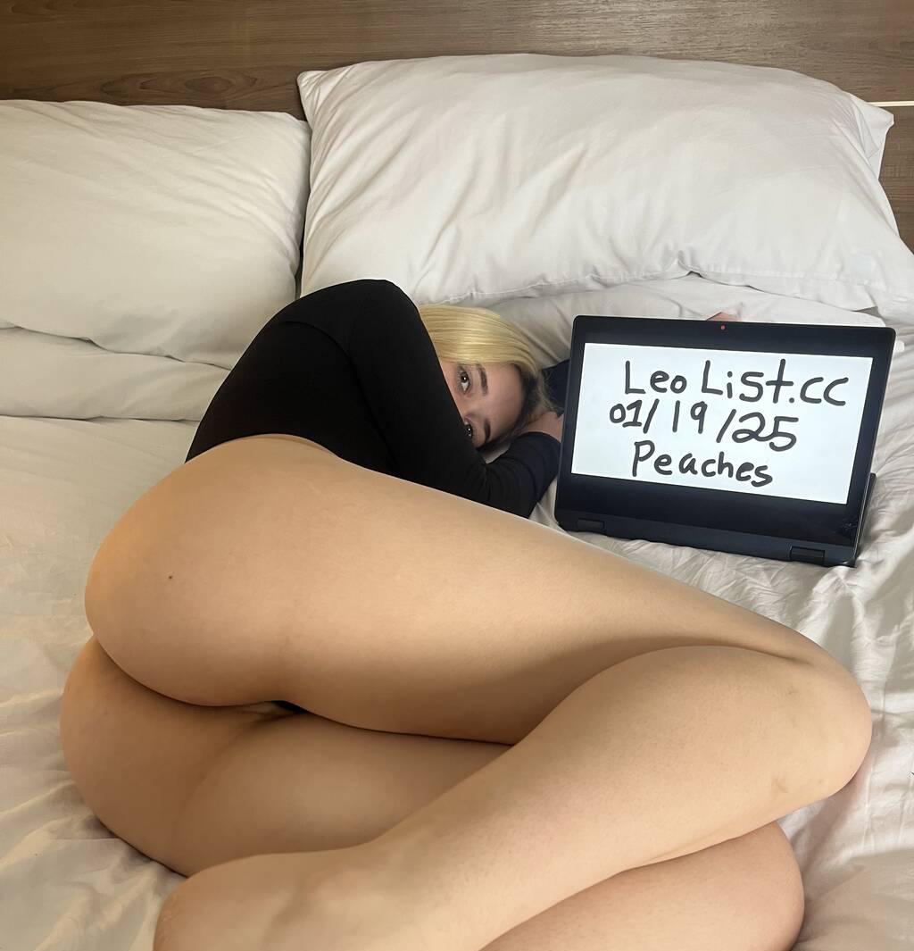 
                        Peaches
                     is Female Escorts. | Toronto | Ontario | Canada | scarletamour.com 