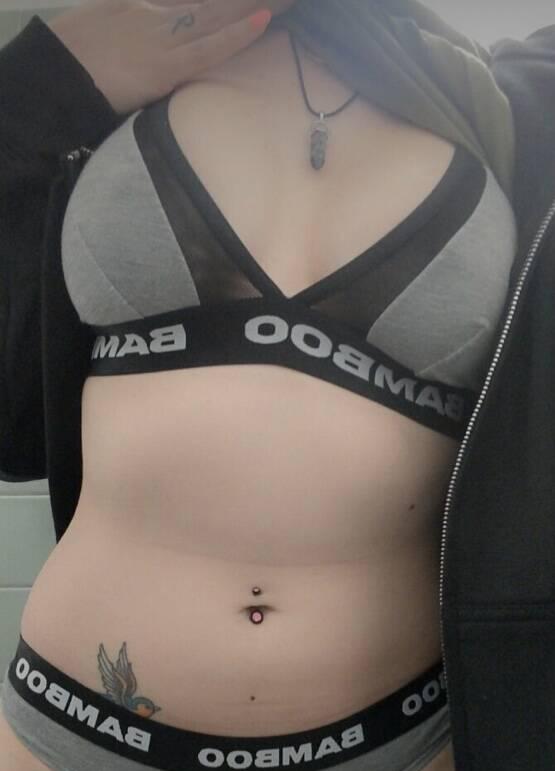 
                        Angela
                     is Female Escorts. | Comox Balley | British Columbia | Canada | scarletamour.com 