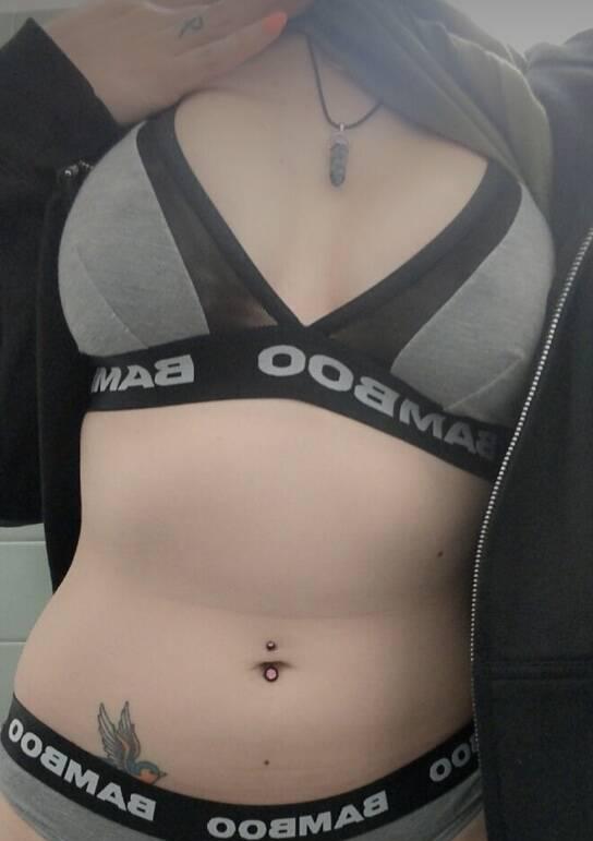 
                        Angela
                     is Female Escorts. | Brandon | Manitoba | Canada | scarletamour.com 