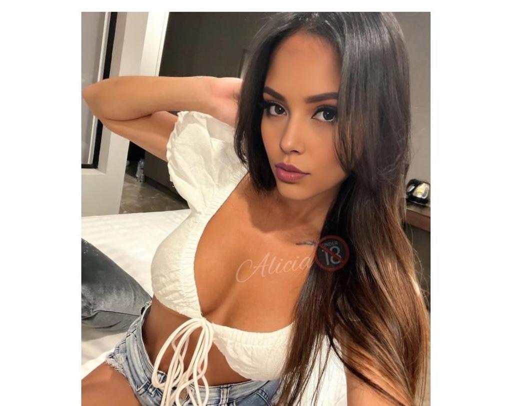  is Female Escorts. | Essex | United Kingdom | United Kingdom | scarletamour.com 