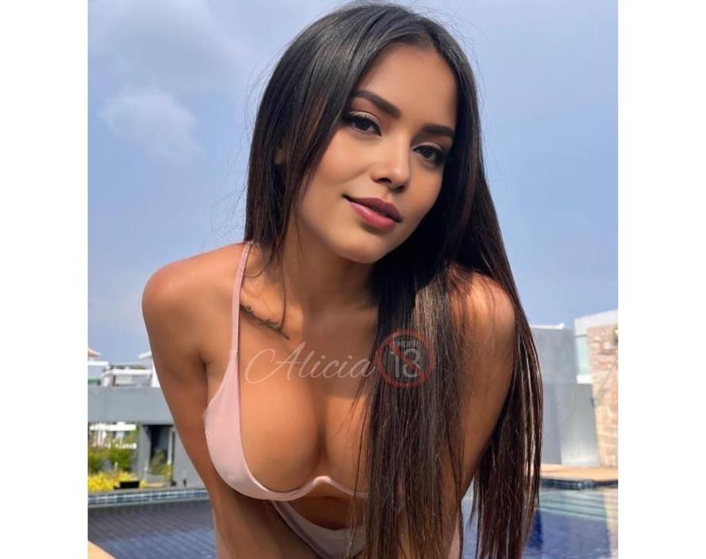  is Female Escorts. | Essex | United Kingdom | United Kingdom | scarletamour.com 