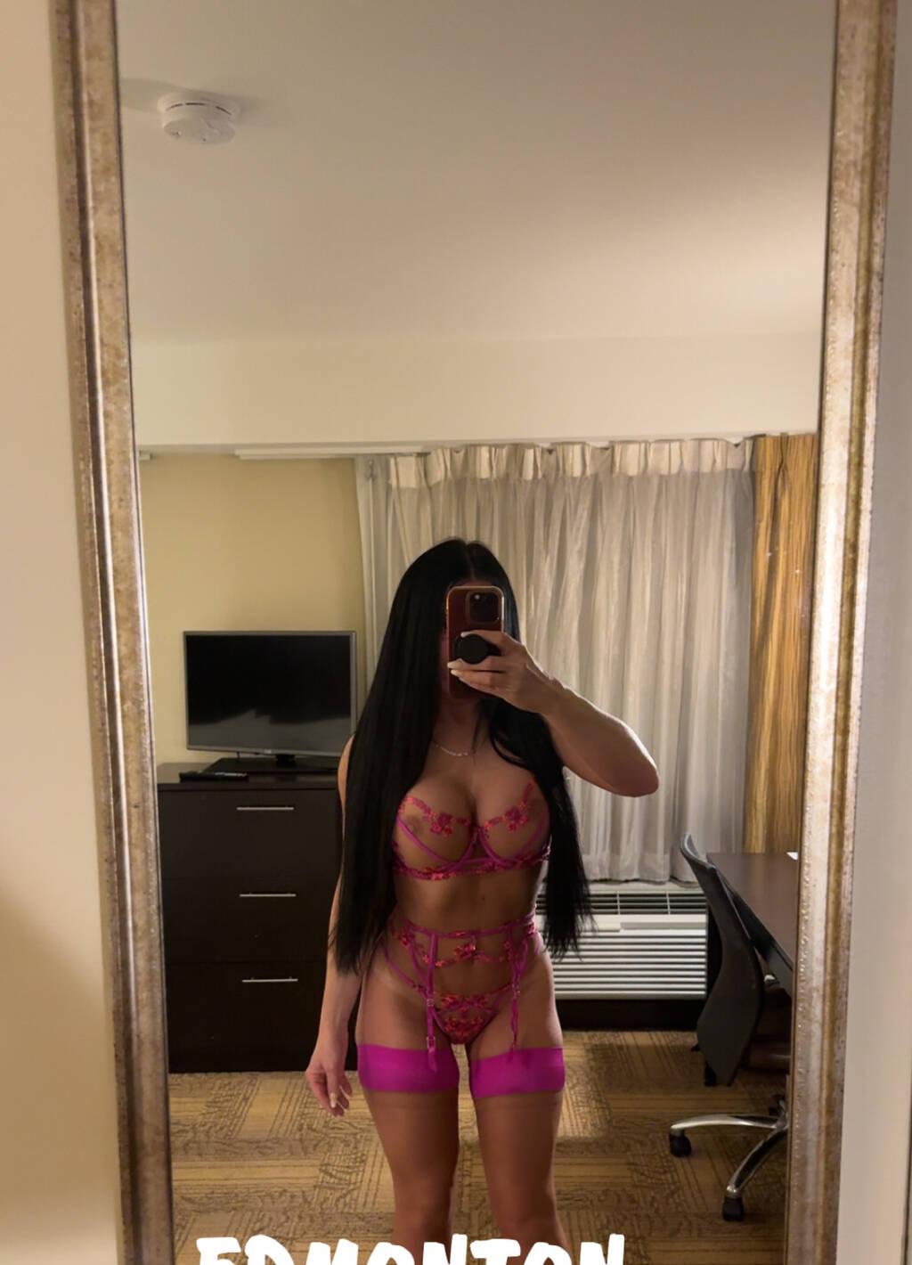 
                        French Bombshell Keissy
                     is Female Escorts. | Saskatoon | Saskatchewan | Canada | scarletamour.com 