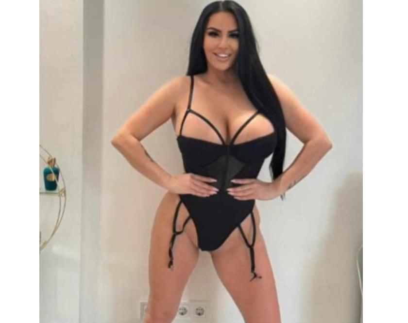  is Female Escorts. | London | United Kingdom | United Kingdom | scarletamour.com 