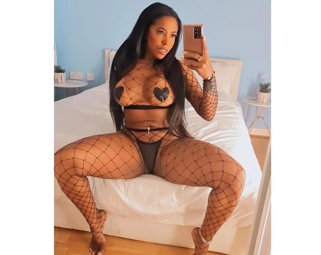  is Female Escorts. | East Midlands | United Kingdom | United Kingdom | scarletamour.com 