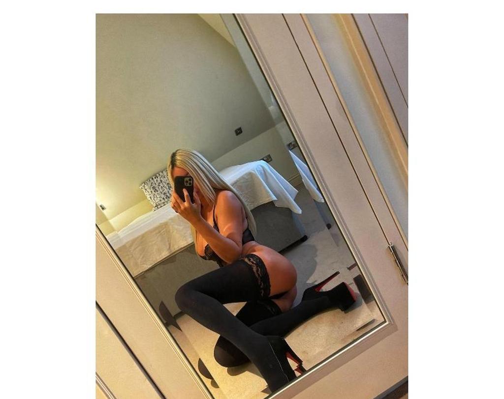  is Female Escorts. | Kent | United Kingdom | United Kingdom | scarletamour.com 