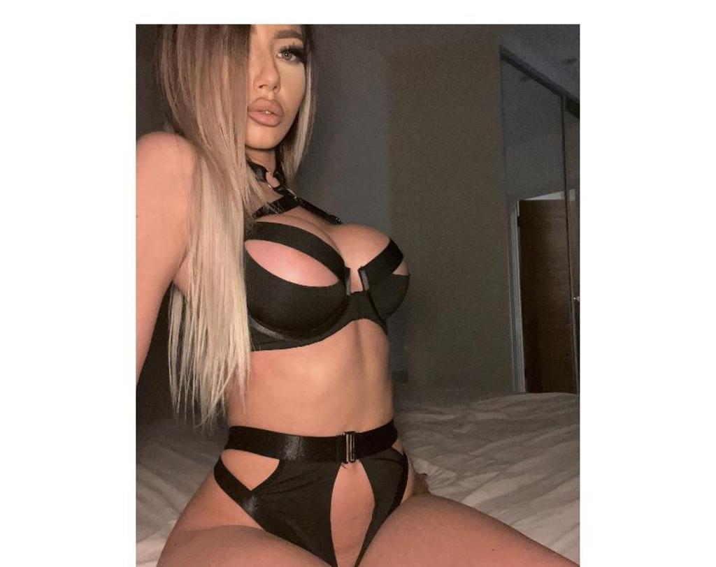  is Female Escorts. | Kent | United Kingdom | United Kingdom | scarletamour.com 