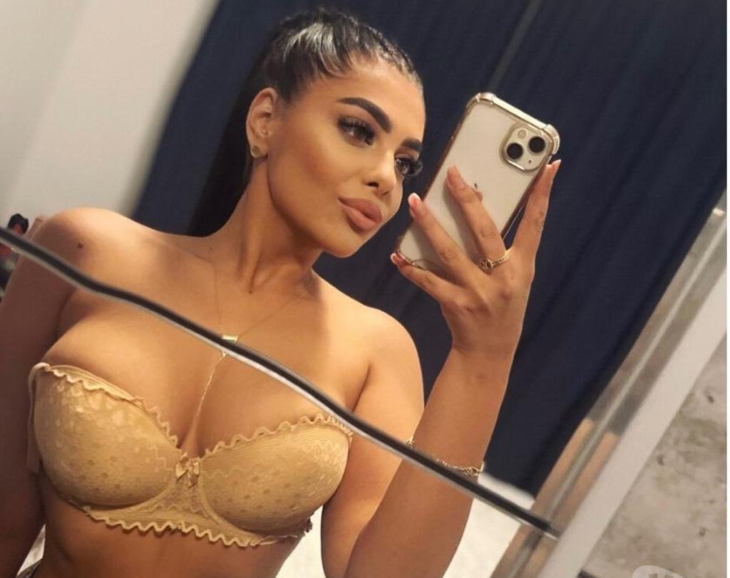  is Female Escorts. | Essex | United Kingdom | United Kingdom | scarletamour.com 