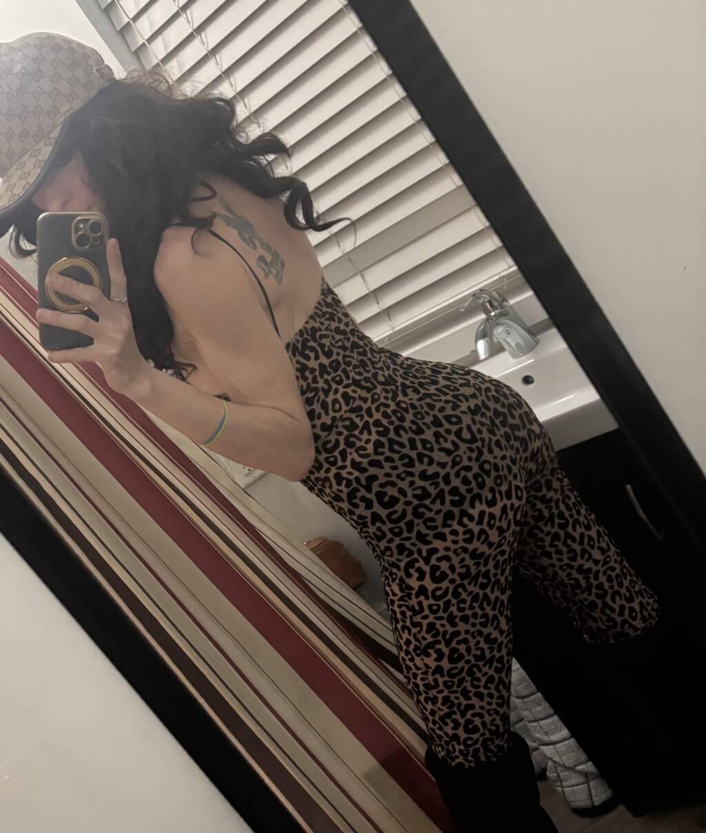 
                        FUCK ME FUCK ME
                     is Female Escorts. | Hamilton | Ontario | Canada | scarletamour.com 