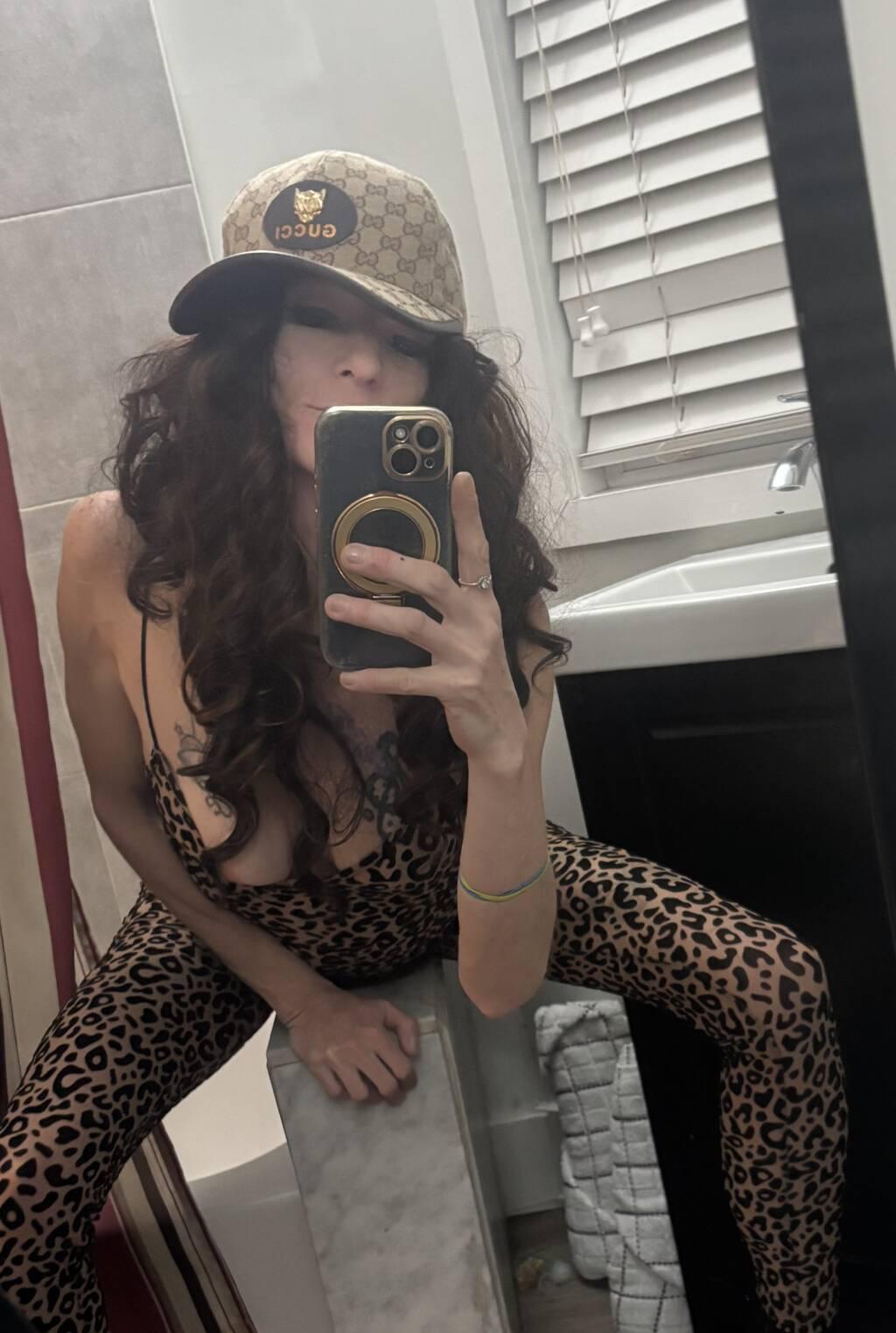 
                        FUCK ME FUCK ME
                     is Female Escorts. | Hamilton | Ontario | Canada | scarletamour.com 