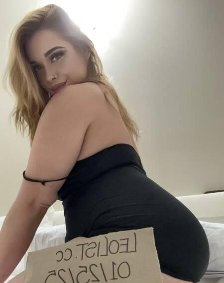 
                        Ashley
                     is Female Escorts. | Saskatoon | Saskatchewan | Canada | scarletamour.com 