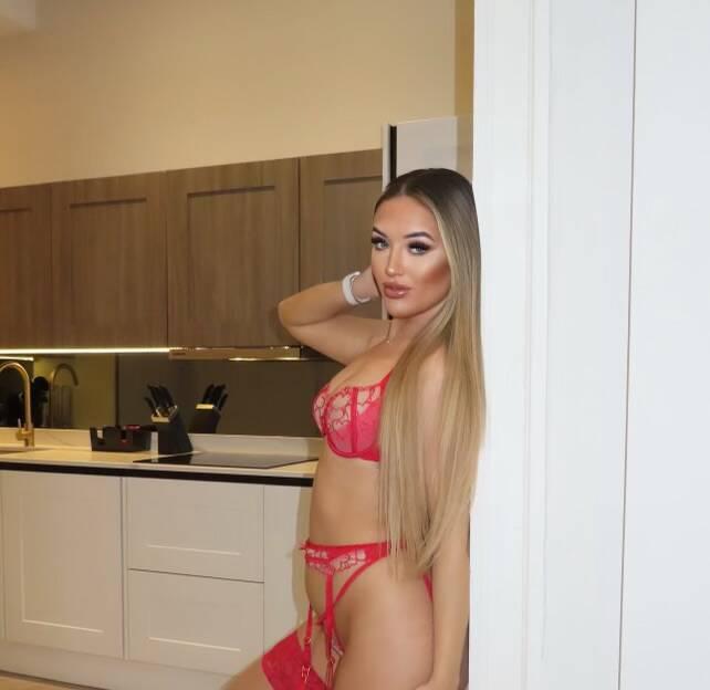 
                        Leyla
                     is Female Escorts. | Sherbrooke | Quebec | Canada | scarletamour.com 
