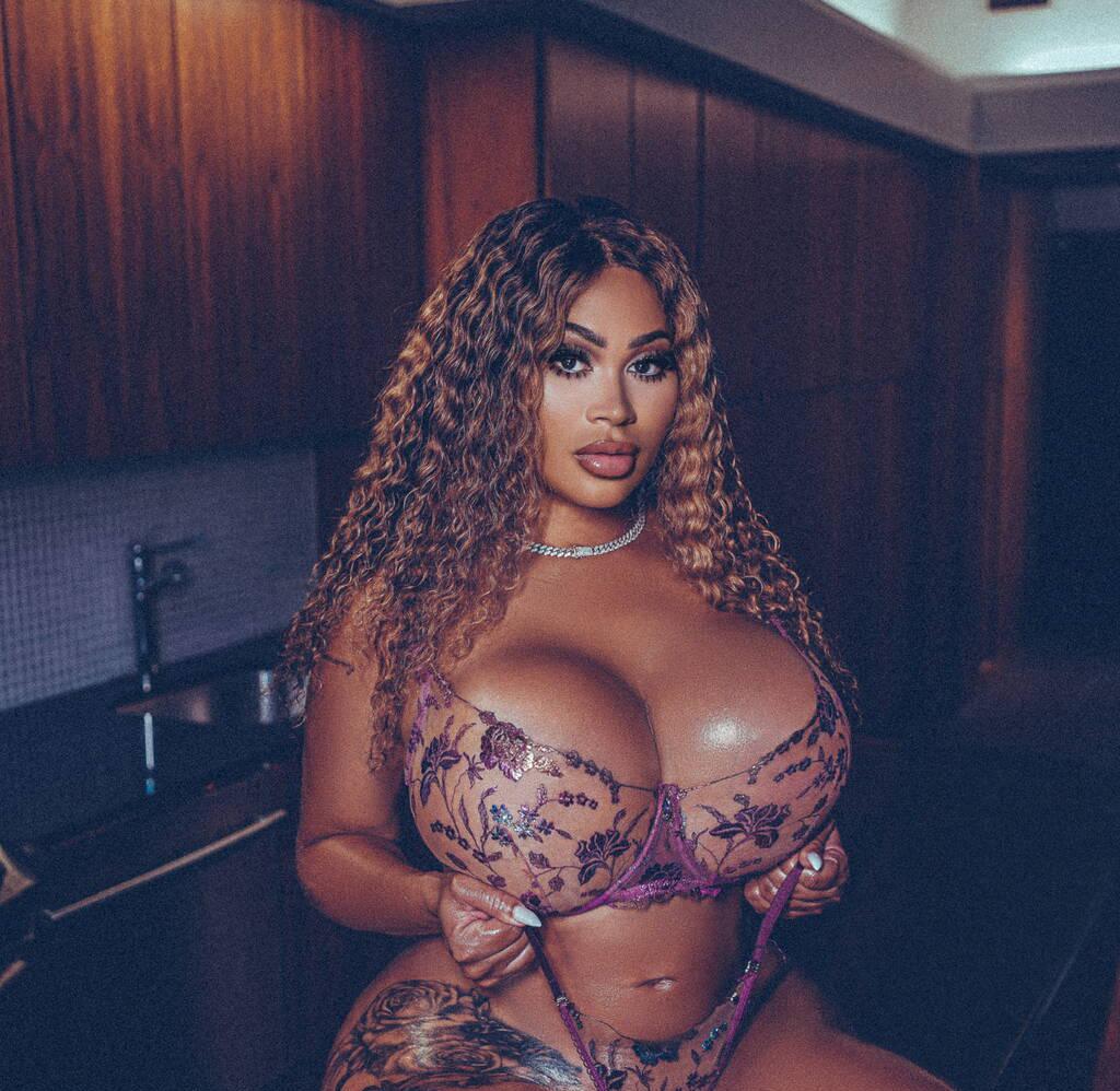 
                        Stacey
                     is Female Escorts. | Abbotsford | British Columbia | Canada | scarletamour.com 