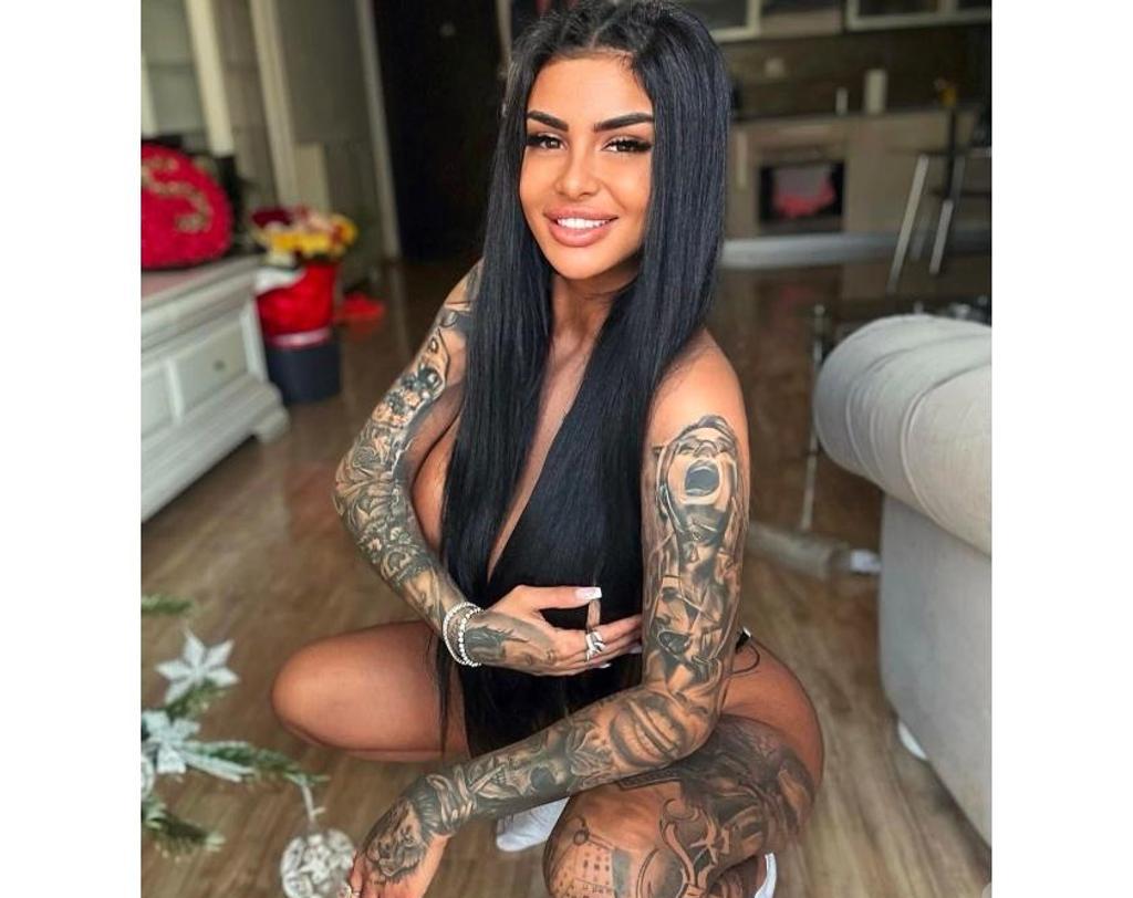  is Female Escorts. | London | United Kingdom | United Kingdom | scarletamour.com 