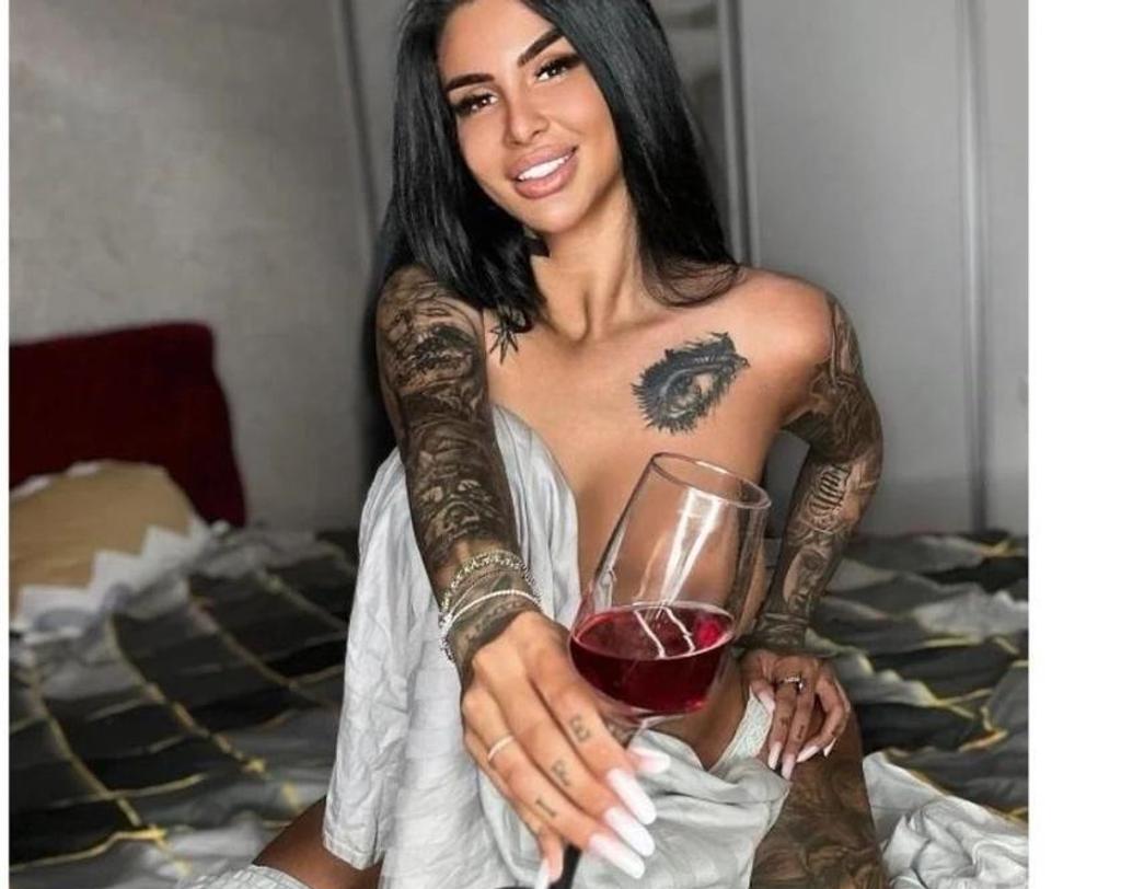  is Female Escorts. | London | United Kingdom | United Kingdom | scarletamour.com 