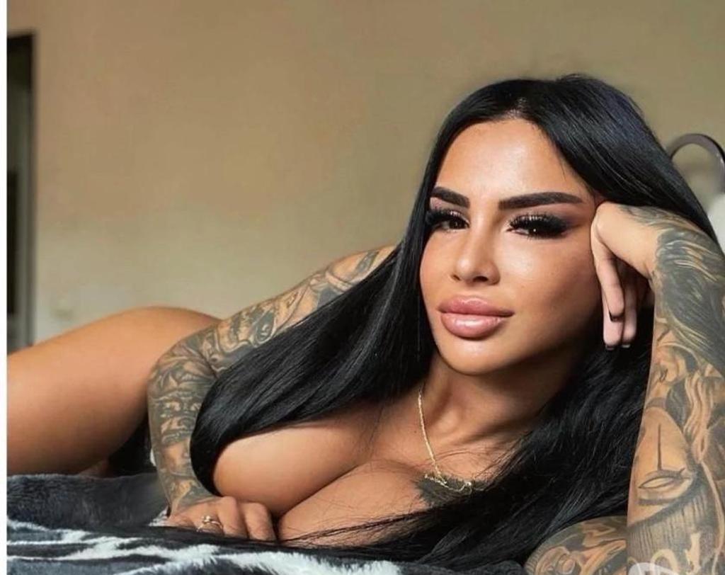  is Female Escorts. | London | United Kingdom | United Kingdom | scarletamour.com 