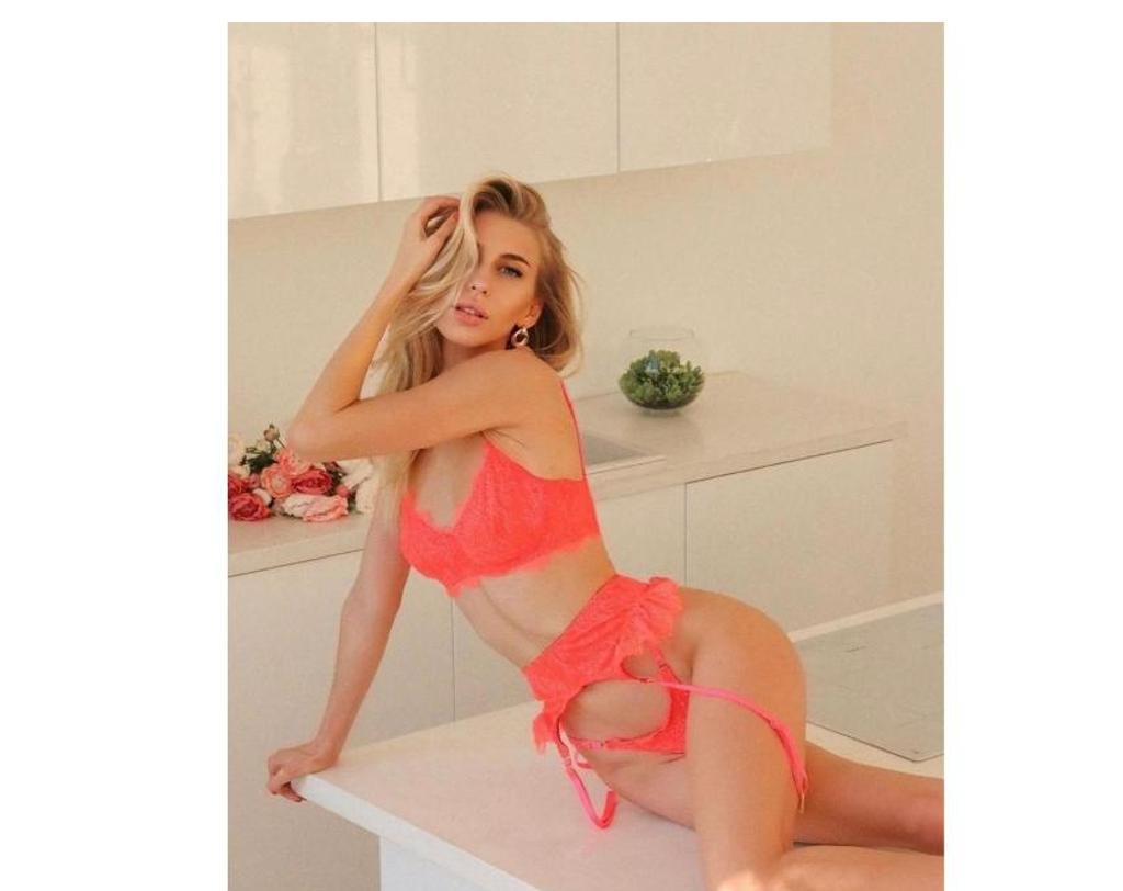  is Female Escorts. | London | United Kingdom | United Kingdom | scarletamour.com 