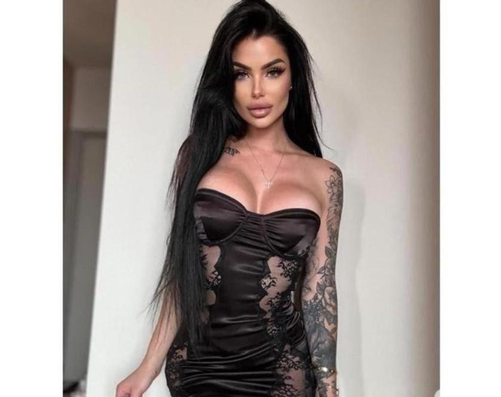  is Female Escorts. | Devon | United Kingdom | United Kingdom | scarletamour.com 