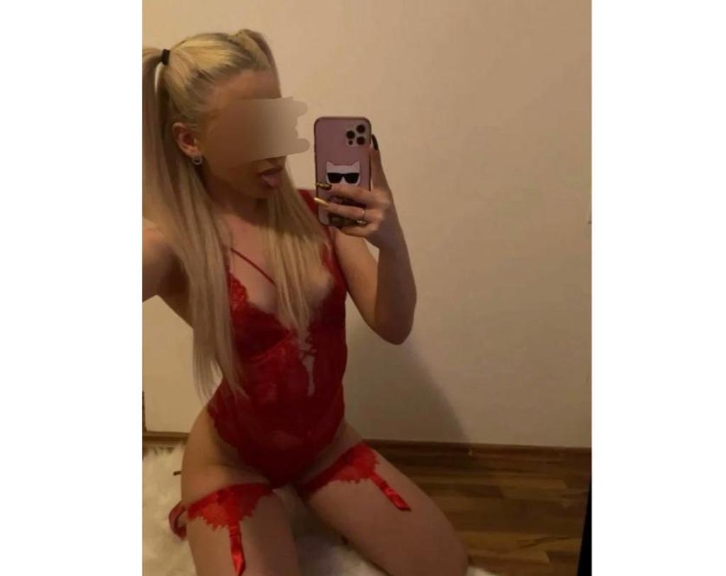  is Female Escorts. | East Midlands | United Kingdom | United Kingdom | scarletamour.com 