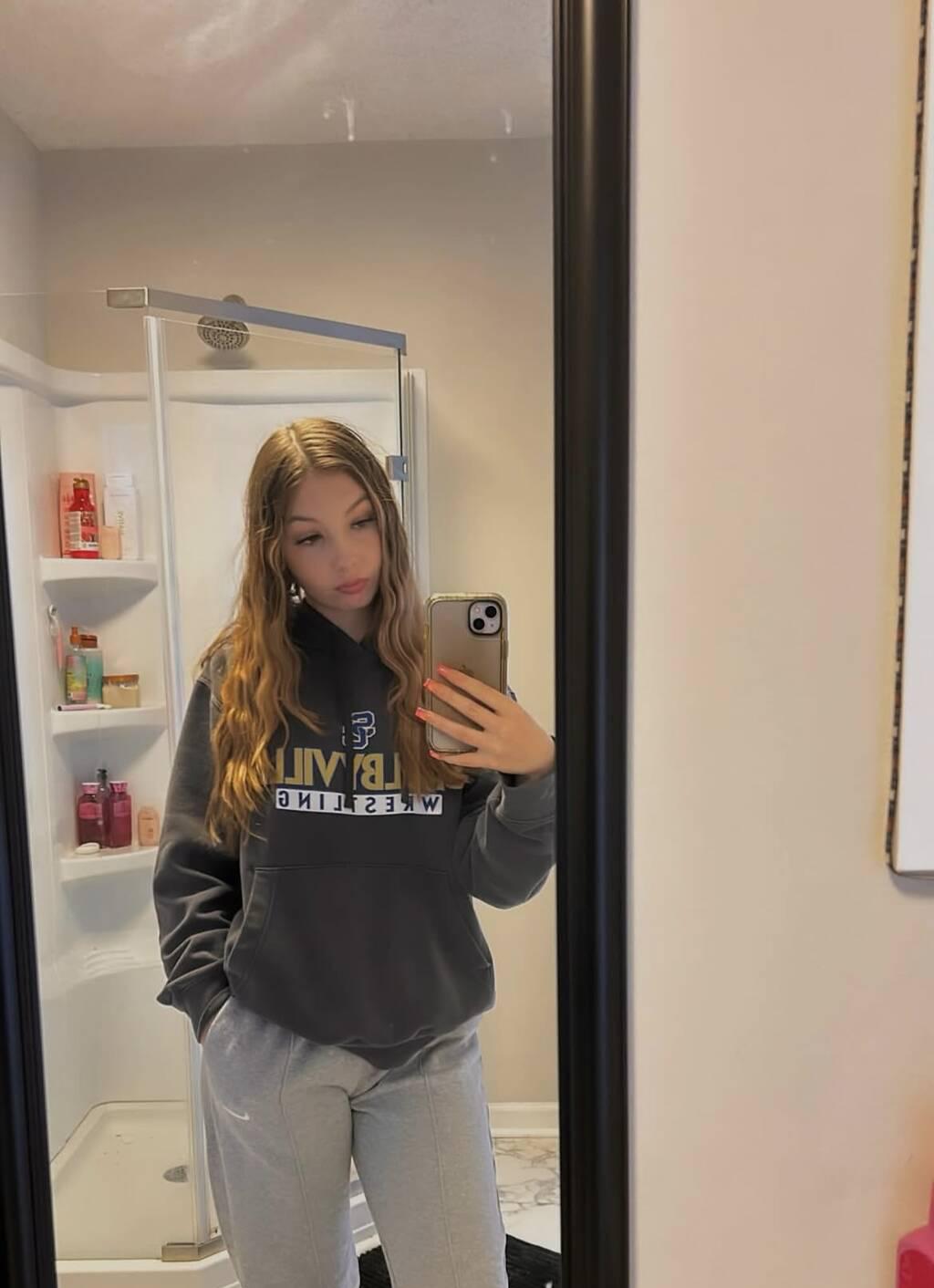 
                        Kim
                     is Female Escorts. | Niagara | Ontario | Canada | scarletamour.com 