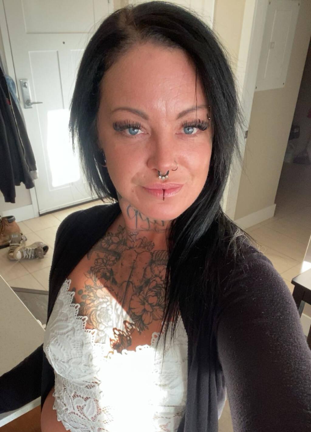 
                        Niki Blue
                     is Female Escorts. | Kelowna | British Columbia | Canada | scarletamour.com 