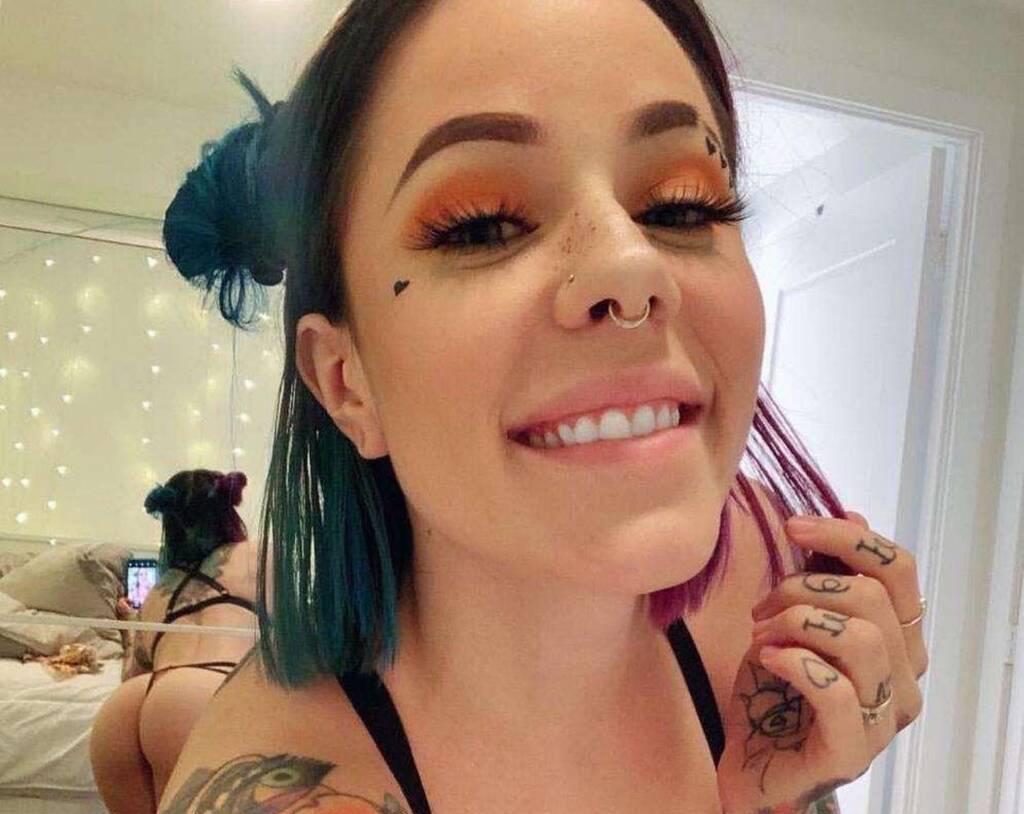 
                        Allison
                     is Female Escorts. | Chatham | Ontario | Canada | scarletamour.com 