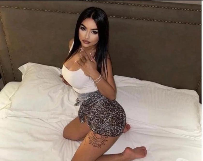  is Female Escorts. | Essex | United Kingdom | United Kingdom | scarletamour.com 