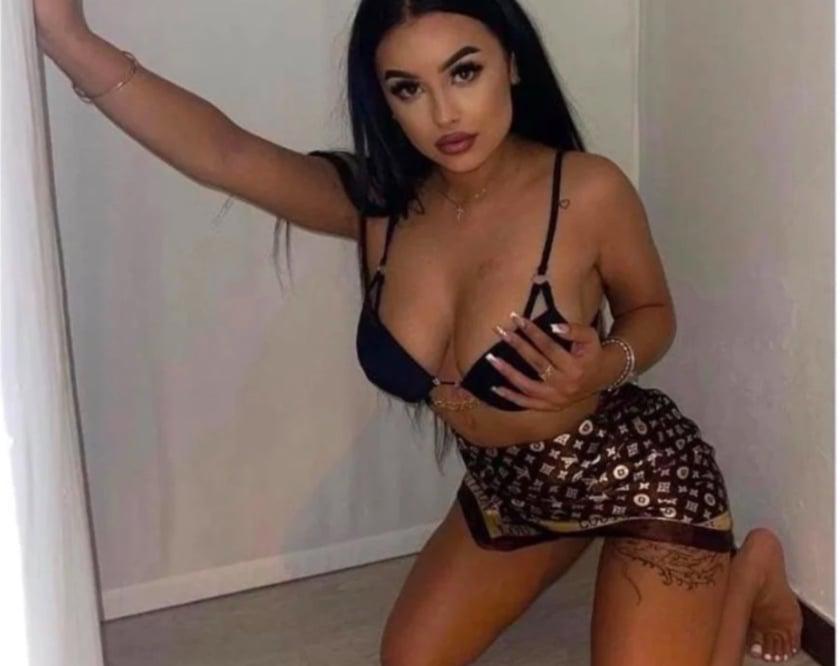  is Female Escorts. | Essex | United Kingdom | United Kingdom | scarletamour.com 