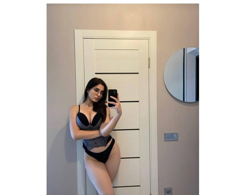  is Female Escorts. | East Midlands | United Kingdom | United Kingdom | scarletamour.com 