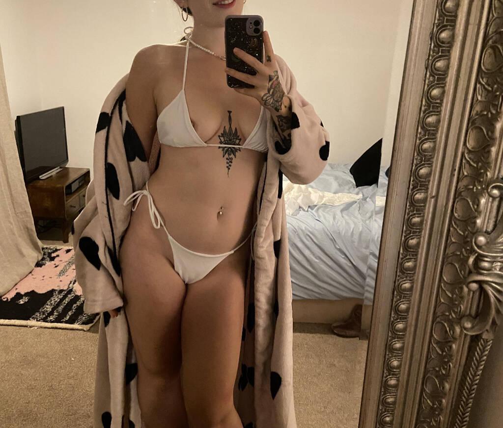 
                        Abbey
                     is Female Escorts. | Quebec City | Quebec | Canada | scarletamour.com 