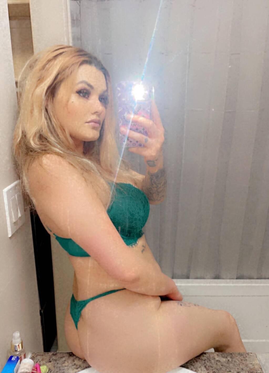 
                        Jazmine
                     is Female Escorts. | Saskatoon | Saskatchewan | Canada | scarletamour.com 