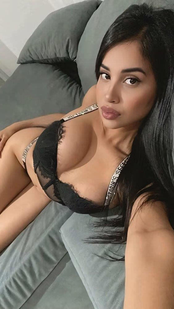 Lopez is Female Escorts. | Townsville | Australia | Australia | scarletamour.com 