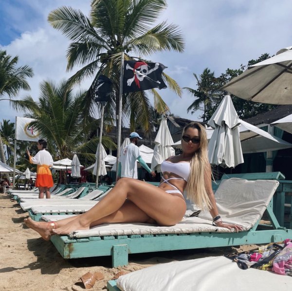  is Female Escorts. | Fort Lauderdale | Florida | United States | scarletamour.com 